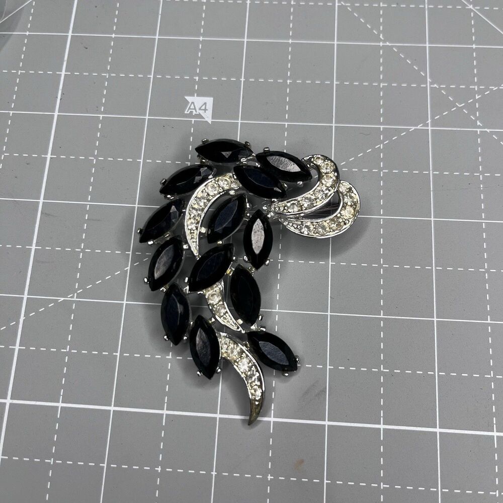 Vintage Sarah Coventry 1960s Black Diamonte "Vienna Nights" Floral Spray Brooch